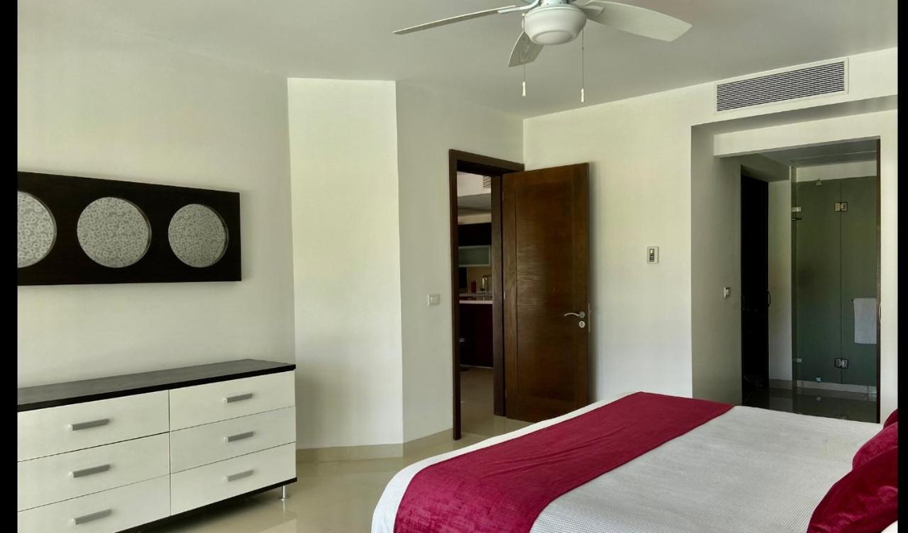 Apartamento Impecable Y Lujoso Departamento Frente Al Mar En Mareazul Del Club De Golf Corasol *