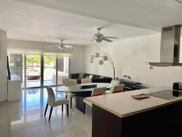 Apartamento Impecable Y Lujoso Departamento Frente Al Mar En Mareazul Del Club De Golf Corasol Playa del Carmen