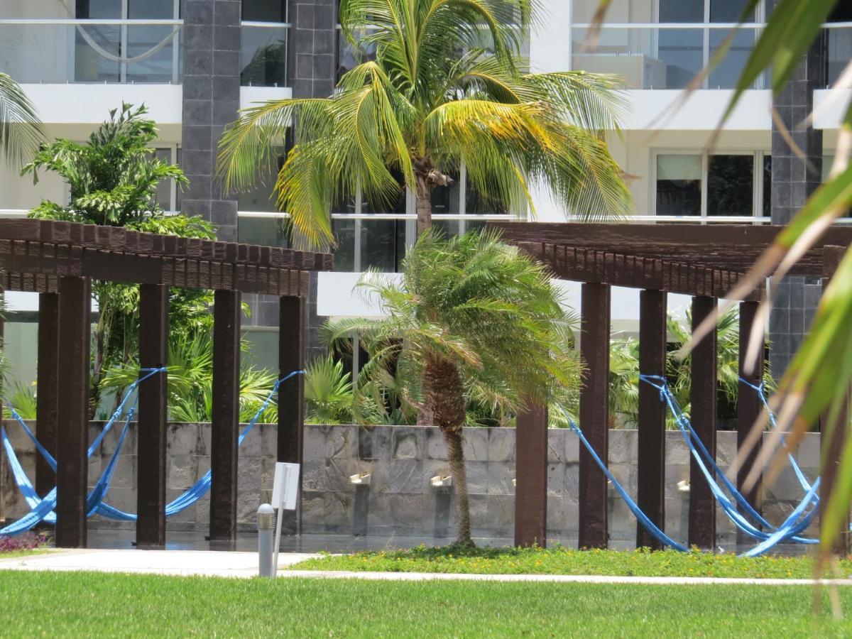 Apartamento Impecable Y Lujoso Departamento Frente Al Mar En Mareazul Del Club De Golf Corasol *